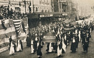 Suffragette-parade, uden for Adelphi Theatre, New York, 1910 af American Photographer